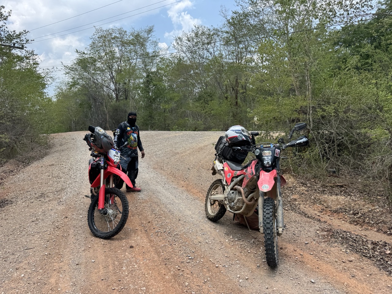 First proper gravel of the trip, somewhere between Hot and the Om Koi turnoff.