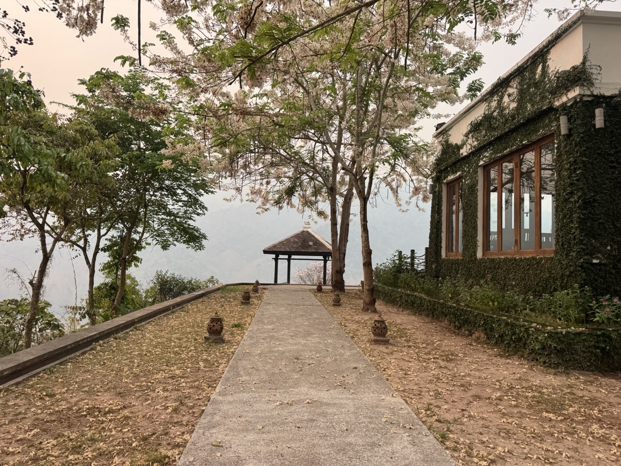 Pathway through the resort grounds on the way to breakfast.